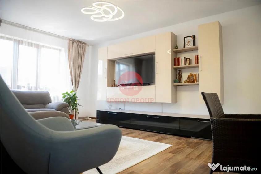 Casă cu 8 camere cu Teren 555 Mp în Lazu