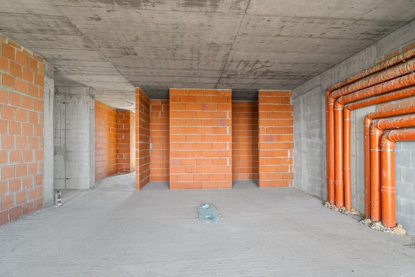 Apartament cu 6 camere decomandat în Aviației