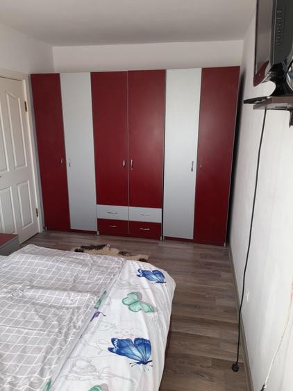 Apartament cu 2 camere semidecomandat în Cetate