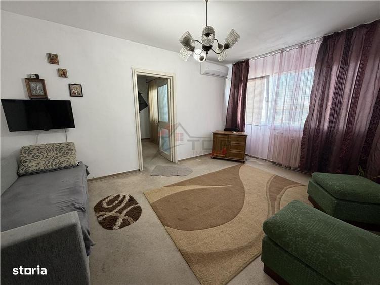 Apartament cu 2 camere nedecomandat în Podu Roș