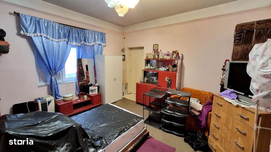 Apartament cu 3 camere în Gara de Nord