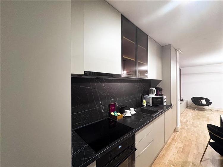 Apartament cu 2 camere semidecomandat, mobilat în Floreasca