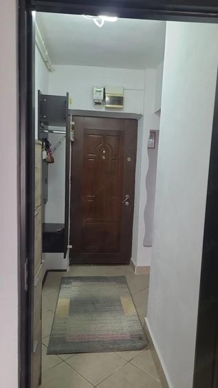 Apartament cu 2 camere semidecomandat în 1 Decembrie