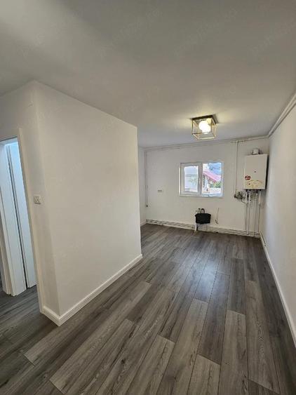 Apartament cu 2 camere decomandat în Est
