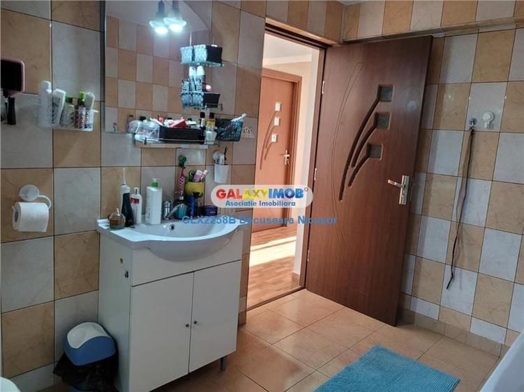 Casa, Str. Rachitei , 4 dormitoare si 1 living, 700 euro - 11