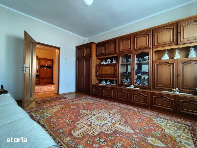 Casă cu 3 camere cu Teren 2826 Mp în Saca
