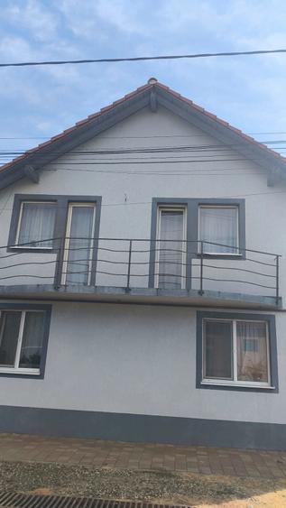 Casă cu 18 camere cu Teren 510 Mp în Central