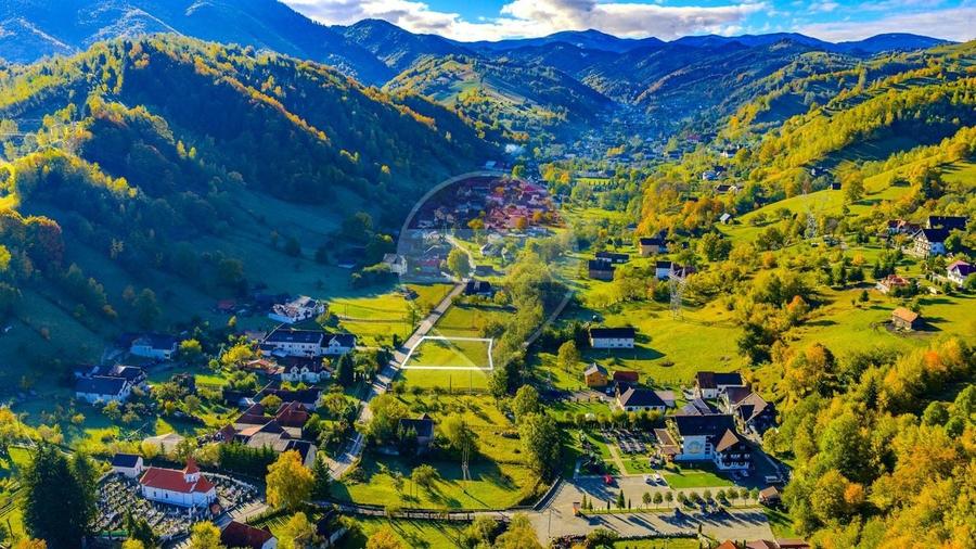 Teren Construcții intravilan de 2200 mp, în Șimon