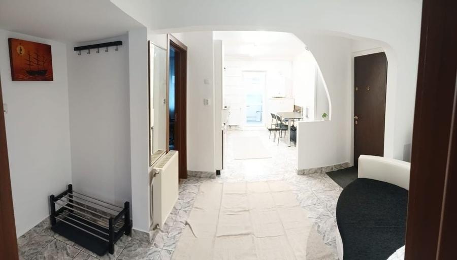 Apartament cu 3 camere decomandat în Zorilor