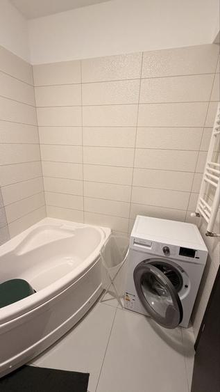 Apartament cu 2 camere decomandat în Roșu