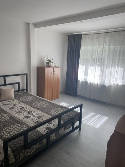 Apartament cu 2 camere decomandat în Exterior Vest