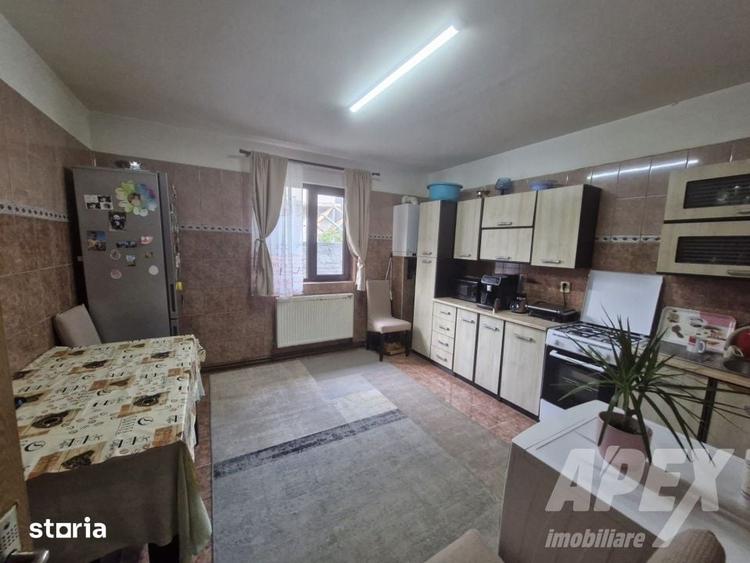 Casă cu 3 camere cu Teren 400 Mp în Central