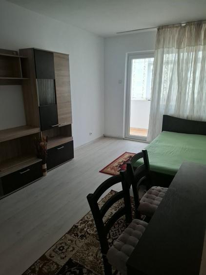 Apartament cu 2 camere decomandat în Alexandru cel Bun