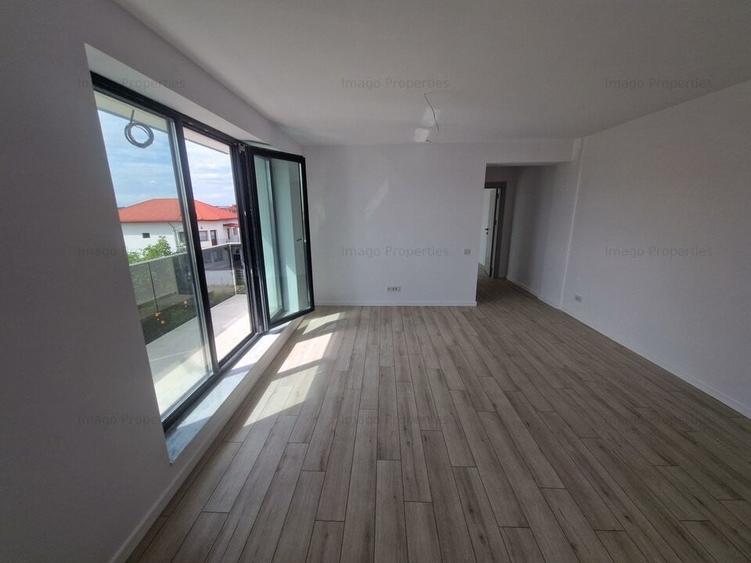 Apartament cu 4 camere decomandat în Pipera