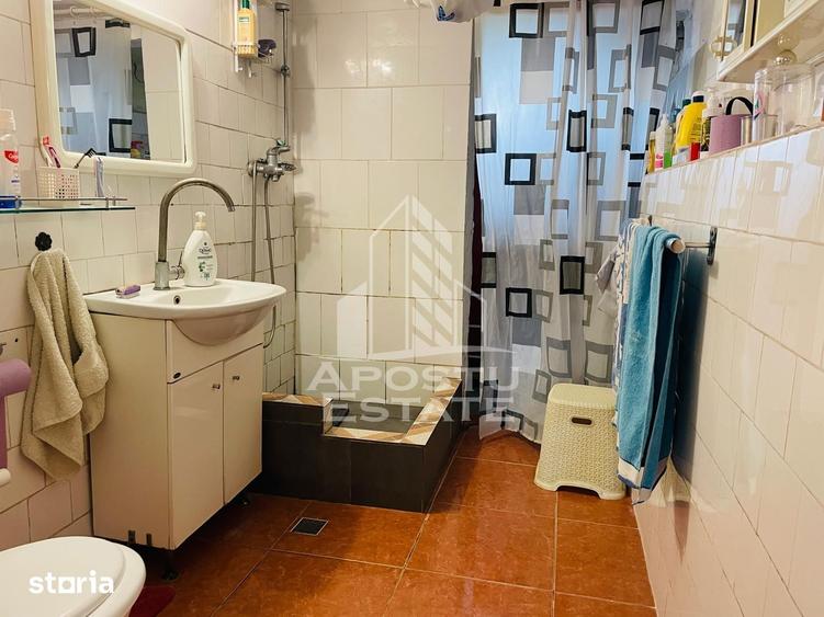 Casă cu 3 camere cu Teren 1400 Mp în Grădiște