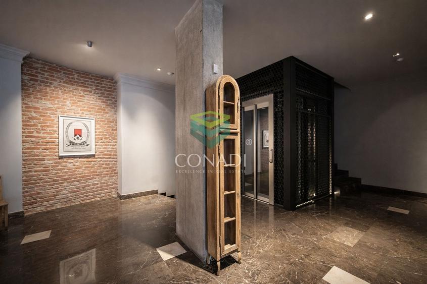 Apartament cu 5 camere decomandat în Dacia