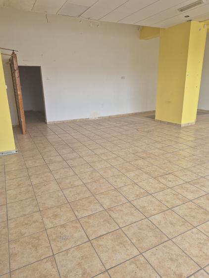 Spațiu comercial, de 93 mp, în Rovine