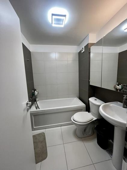 Apartament cu 3 camere în Mihai Bravu
