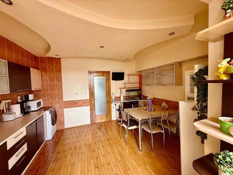 Apartament cu 4 camere decomandat în Nicolae Bălcescu