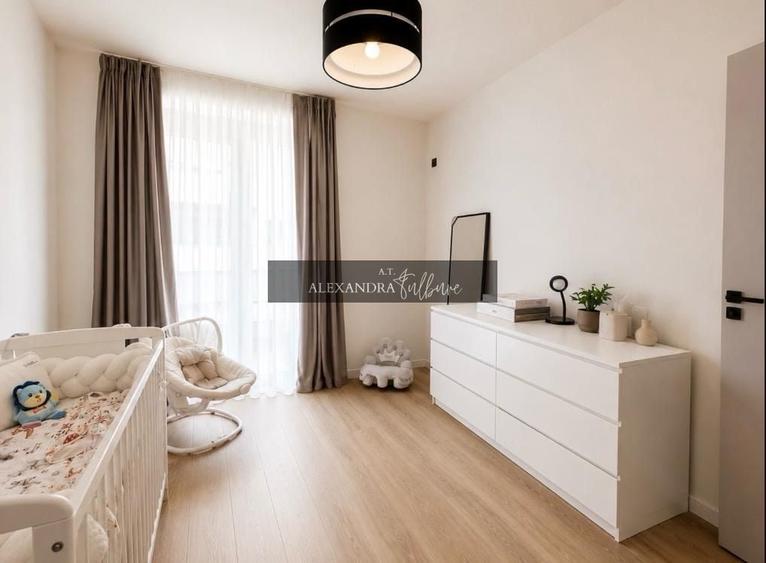 Apartament cu 3 camere semidecomandat în Florești
