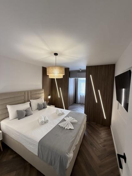 Apartament cu 3 camere semidecomandat în Ștefan cel Mare