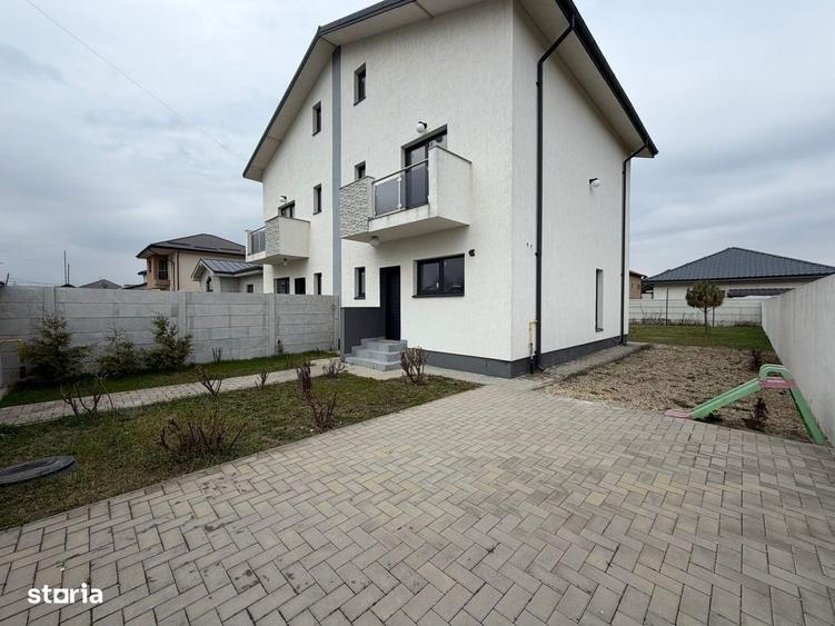 Casă cu 4 camere în Central