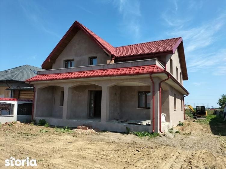 Casă cu 4 camere cu Teren 200 Mp în Cordun