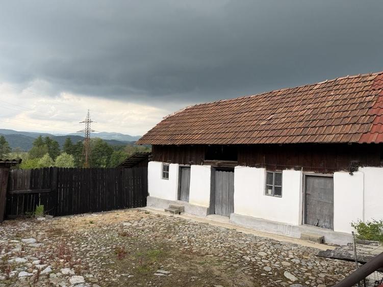 Casă cu 4 camere în Celei