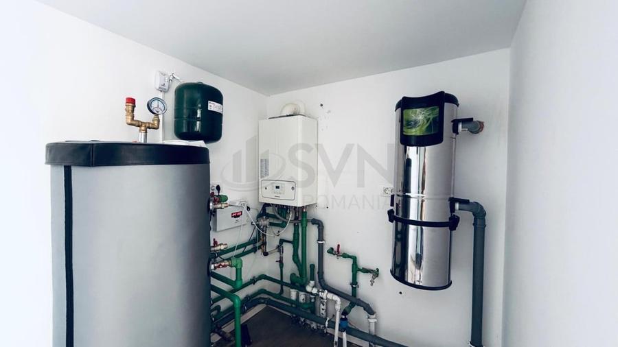 Casă individuală cu 6 camere cu Canalizare în Central