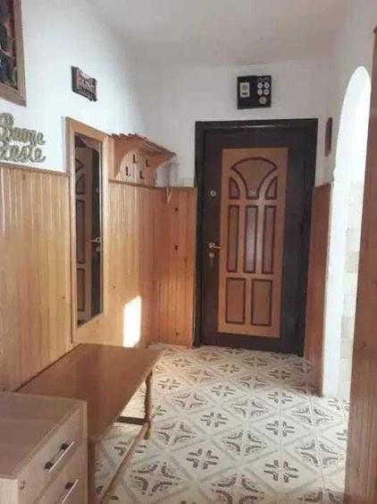 Apartament cu 2 camere semidecomandat în Banca Națională — fotografia 1