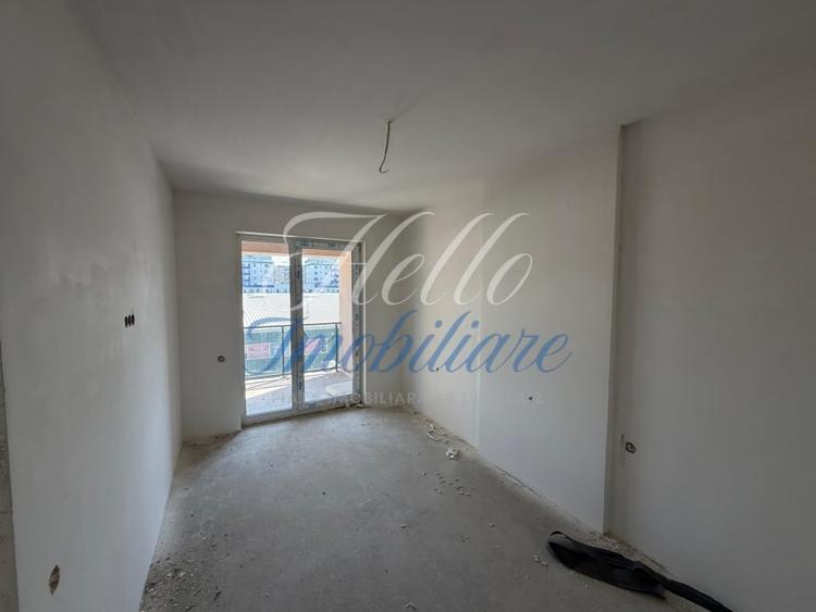 Apartament cu 2 camere semidecomandat în Florești