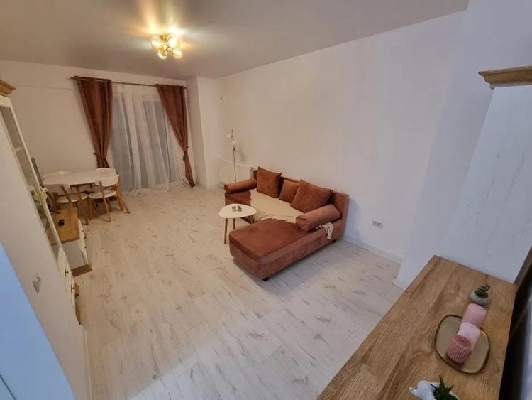 Central adress 2 camere cu balcon - 1