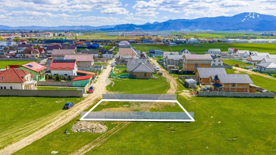 Teren Construcții intravilan de 500 mp, în Nord-Vest