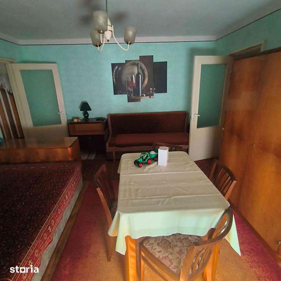 Apartament cu 3 camere decomandat în Burdea