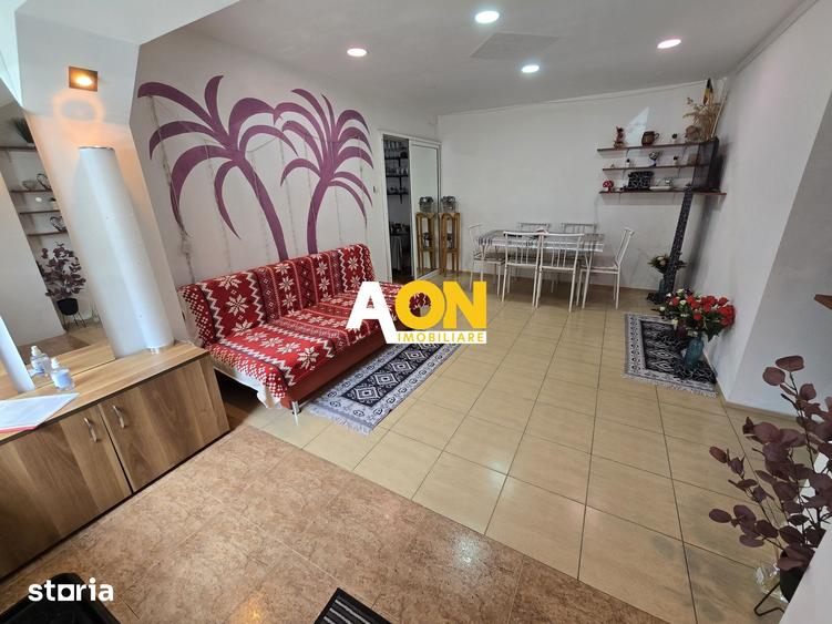 Apartament cu 3 camere decomandat în Cetate