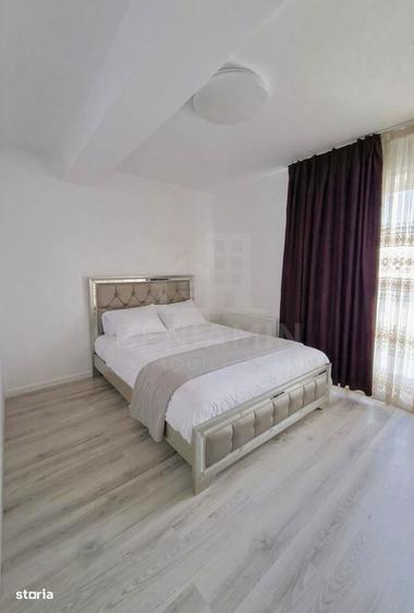 Apartament cu 3 camere semidecomandat în Făcăi