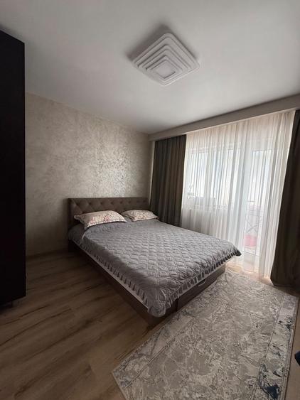 Apartament cu 3 camere decomandat în Tineretului