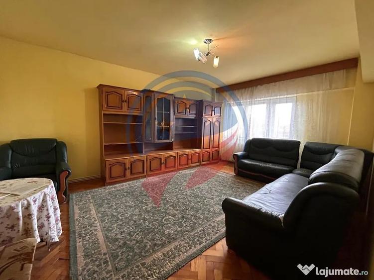Apartament cu 3 camere decomandat în Calea Severinului