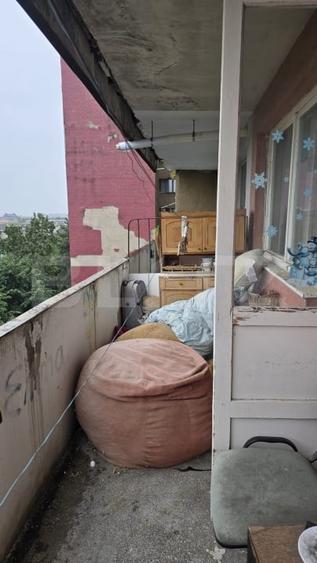Apartament de vanzare, cu 2 camere, 46 mp, zona Micro 14 - 5