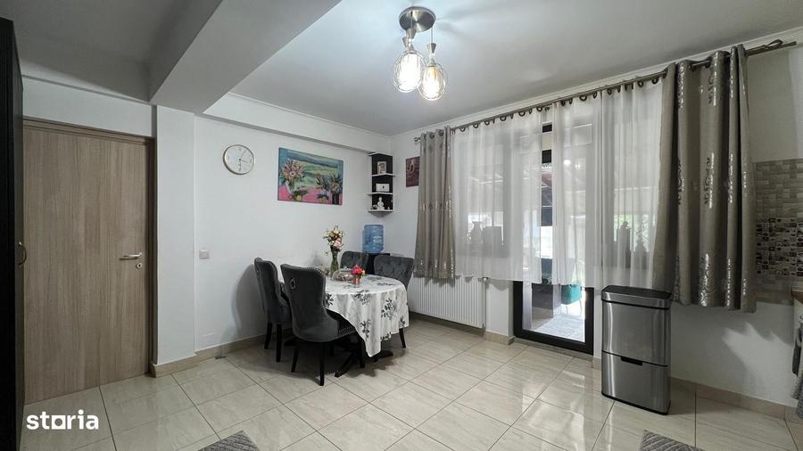 Casă cu 4 camere în Crevedia