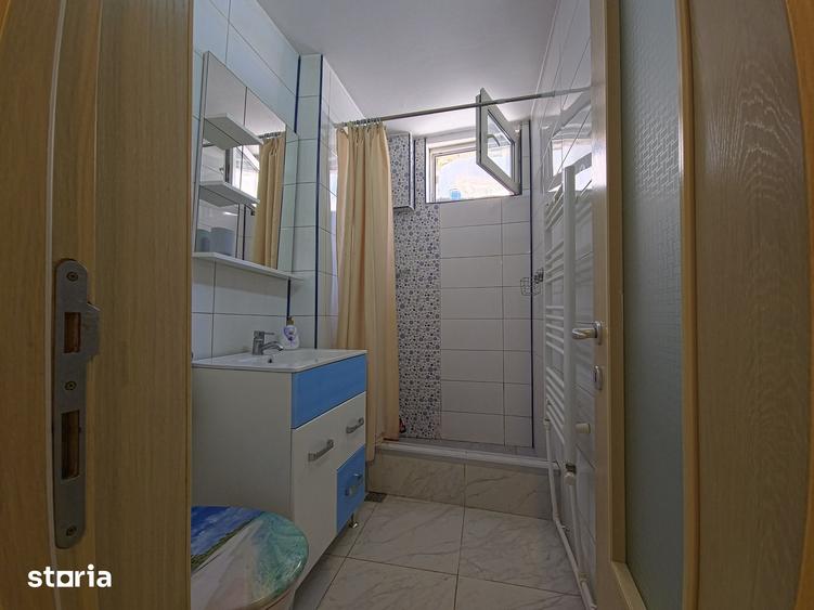 Apartament cu 3 camere semidecomandat în Central