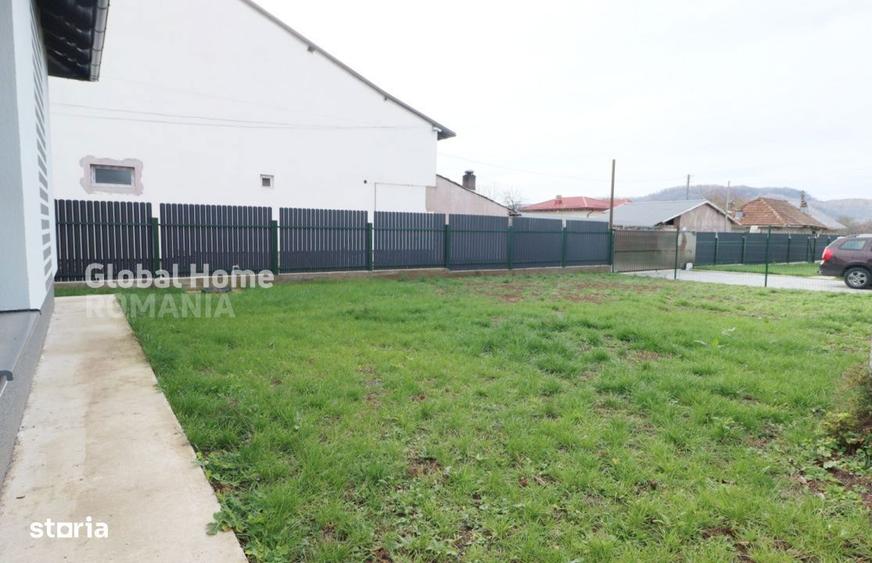 Casă cu 4 camere decomandat cu Teren 450 Mp în Cornu
