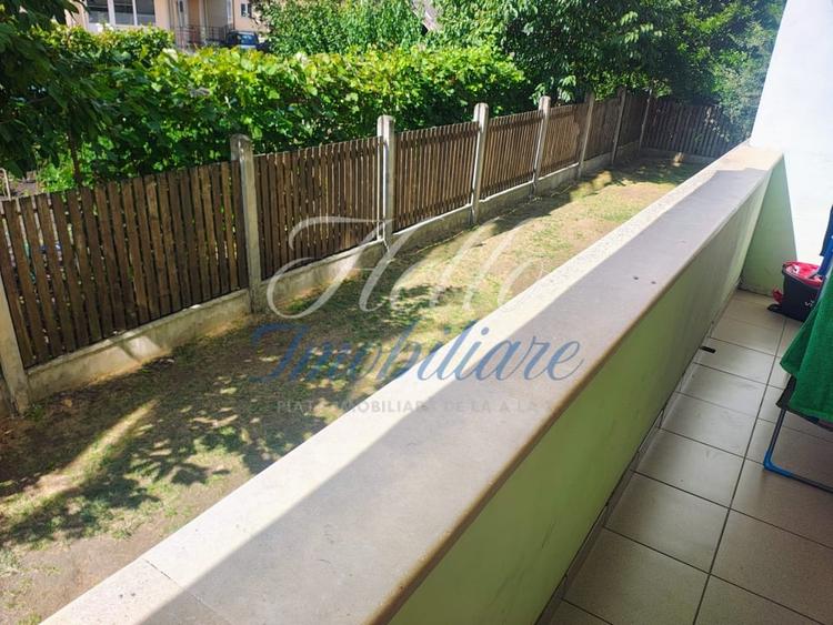Apartament cu 3 camere semidecomandat, mobilat în Florești