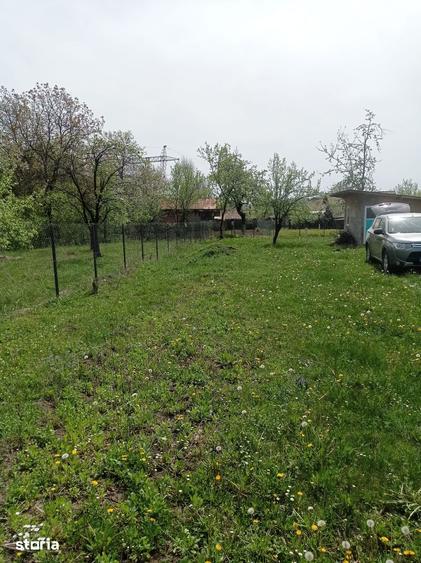 Teren de 718 mp, în Brebu