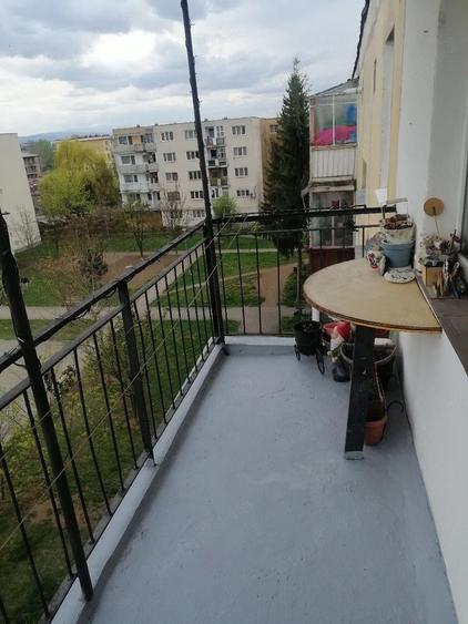 Apartament cu 2 camere decomandat în Lenin