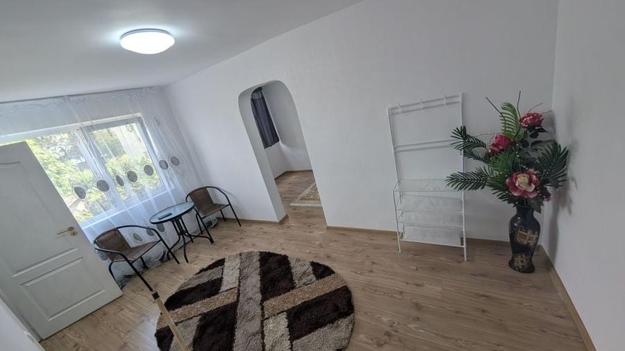 Vand apartment in orasul Marasesti la etajul 1 - 4