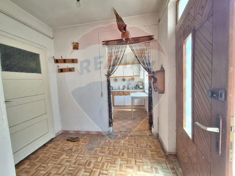Casă cu 3 camere cu Teren 555 Mp în Est