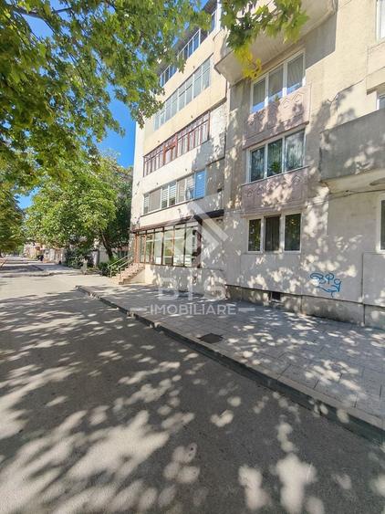 Birou, de 65 mp, în Independenței
