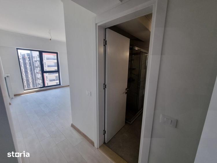 Apartament cu 3 camere decomandat în Energia