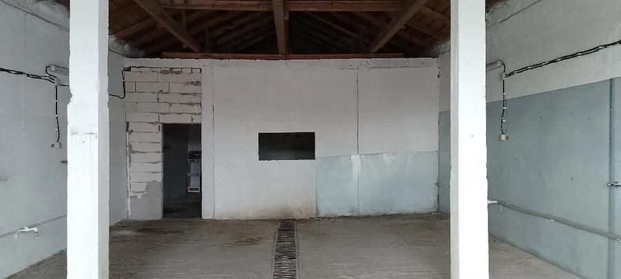 Spațiu comercial, de 120 mp, în Central